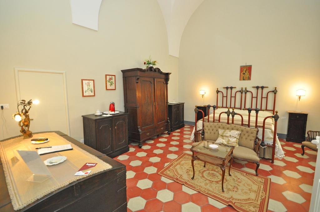 Palazzo De Donatis B&B Melissano Номер фото