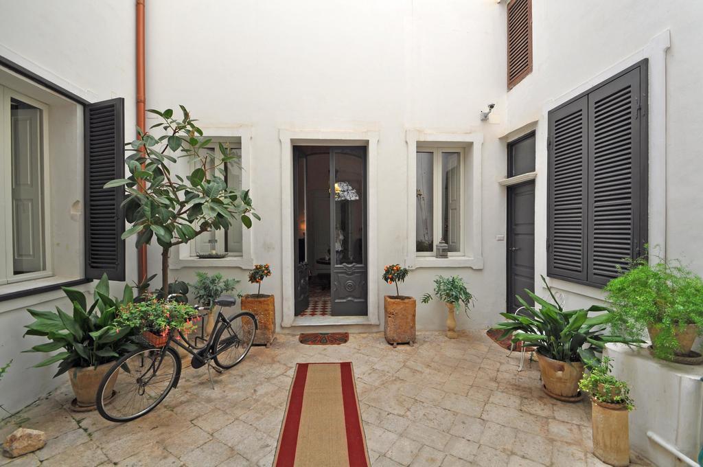 Palazzo De Donatis B&B Melissano Экстерьер фото
