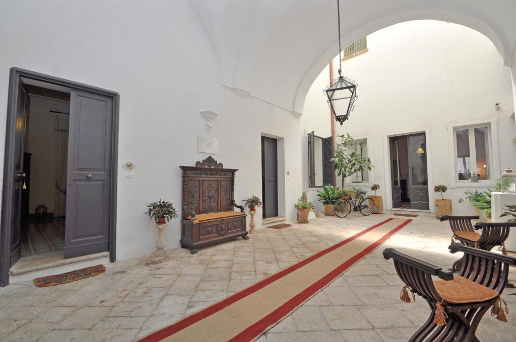 Palazzo De Donatis B&B Melissano Экстерьер фото