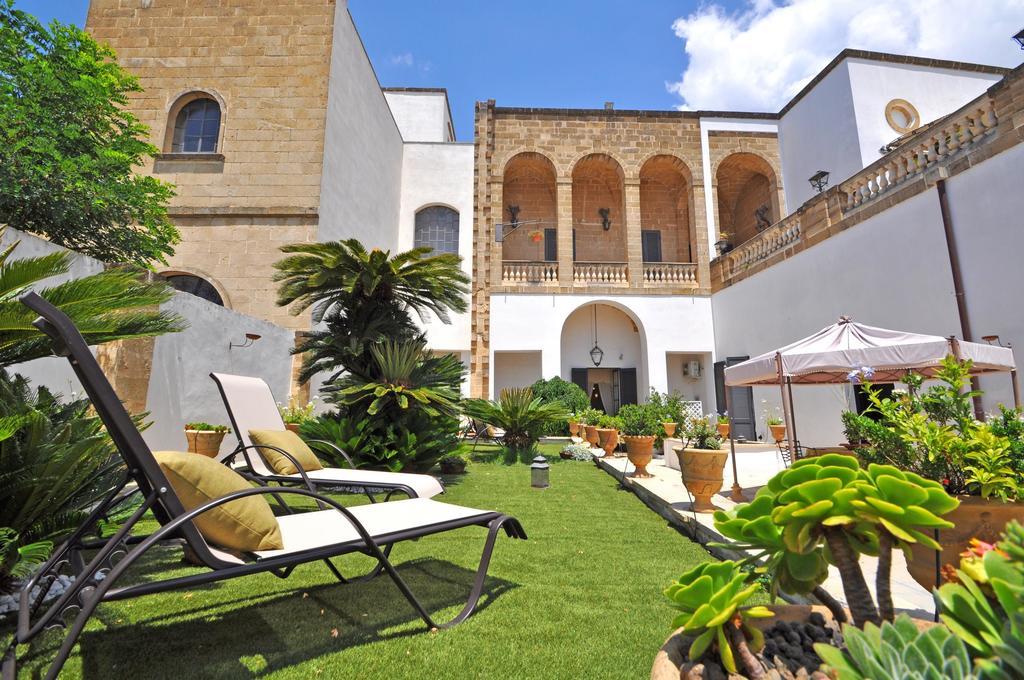 Palazzo De Donatis B&B Melissano Экстерьер фото