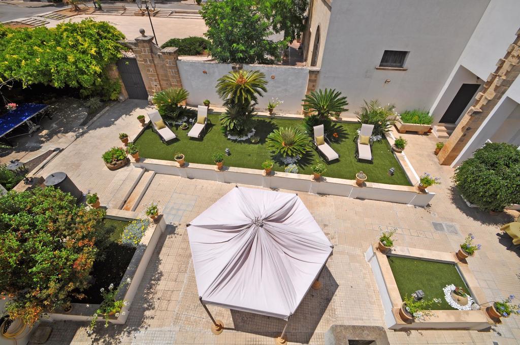 Palazzo De Donatis B&B Melissano Экстерьер фото