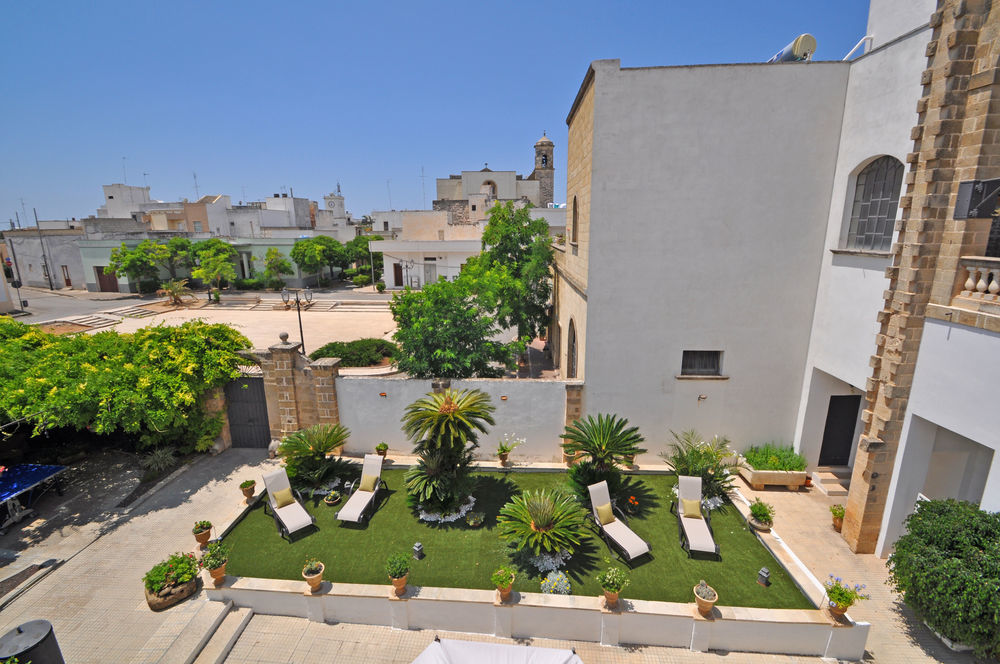 Palazzo De Donatis B&B Melissano Экстерьер фото
